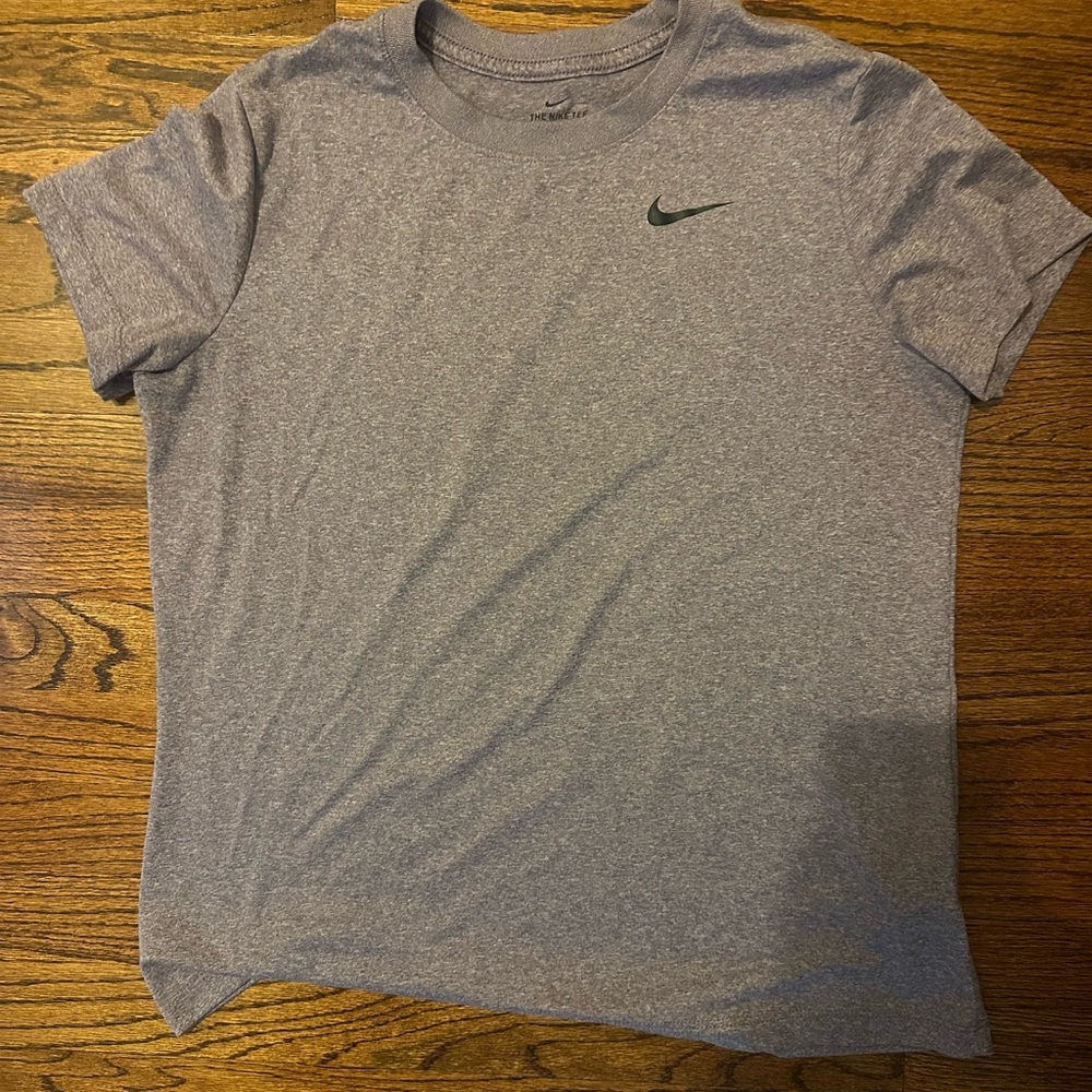 Nike Men's Heather Gray Short Sleeve Tee